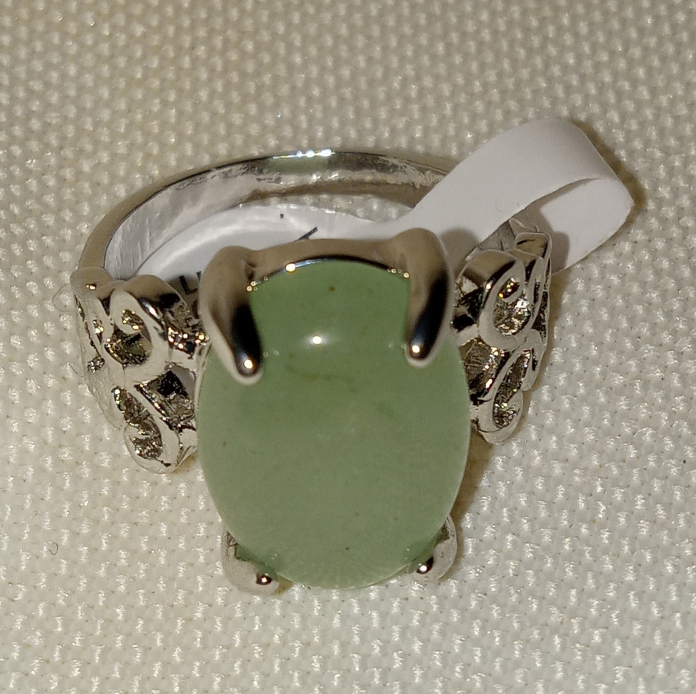 Delicate "Jade" Look Ring Green Enamel And Silver Plated Size 5.5 for women NWT